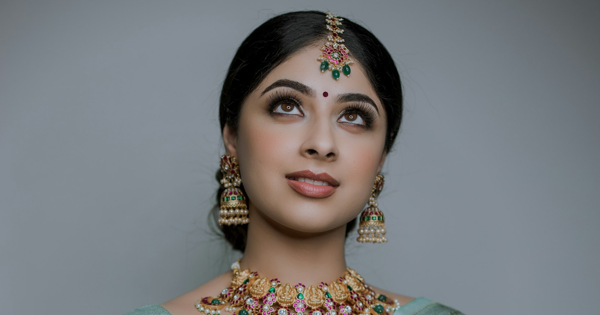22k gold, set by hand